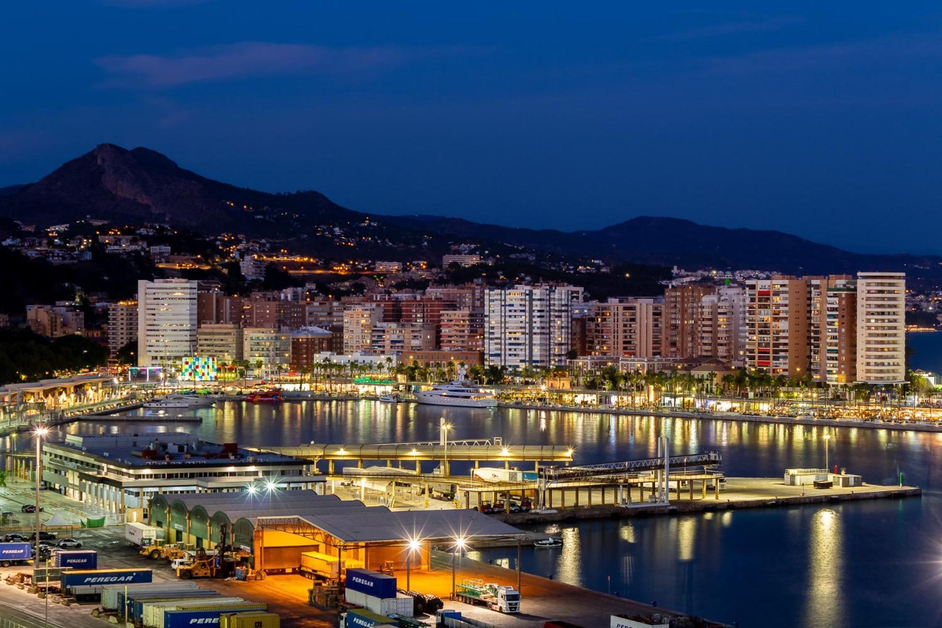 Alameda De Colon Solo Familias Málaga